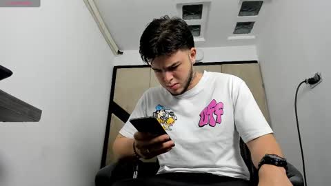 Snapshot of danielclarton chatting on 02.22.25 DANIEL online show from 02.22.25