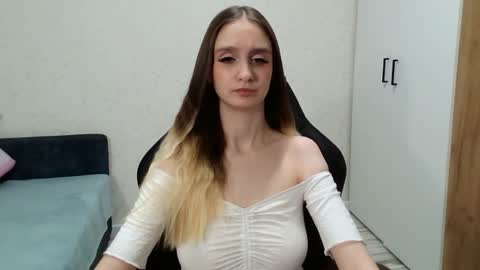 Snapshot of daniella_martin chatting on 12.04.24 Daniella Martin online show from 12.04.24
