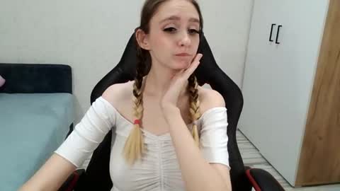 Snapshot of daniella_martin chatting on 12.04.24 Daniella Martin online show from 12.04.24