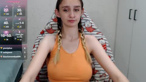 Snapshot of daniella_martin chatting on 12.17.24 Daniella Martin online show from 12.17.24