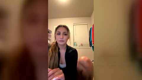 daniellarae1 online show from 05.05.26