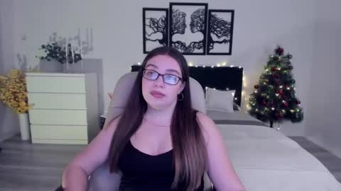Snapshot of daniellasweet20 chatting on 12.10.24 Daniella online show from 12.10.24