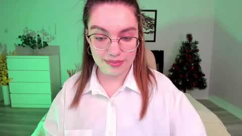 Snapshot of daniellasweet20 chatting on 12.18.24 Daniella online show from 12.18.24
