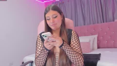 Snapshot of danielle_april chatting on 09.16.25 Danielle online show from 09.16.25