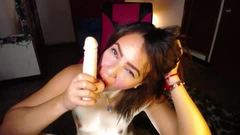 Angie online show from 02.10.26