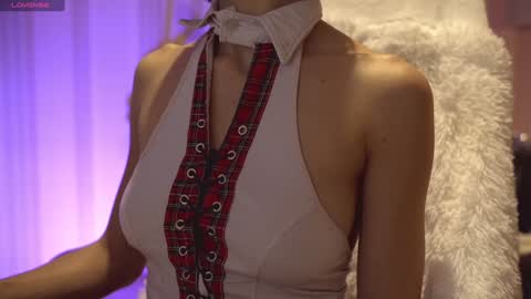 Snapshot of danielle_thomas chatting on 12.21.24 Danielle online show from 12.21.24