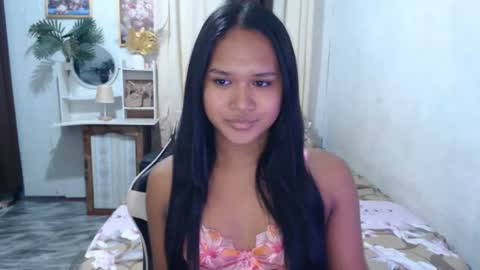 daniellelux online show from 06.22.26
