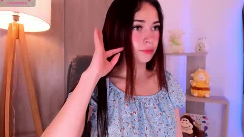 Danielle Rose online show from 10.24.25