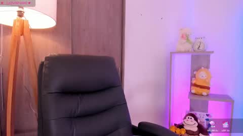 Danielle Rose online show from 10.28.25