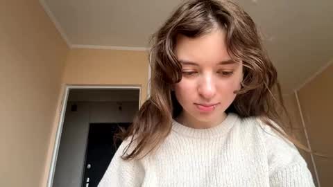 Snapshot of daniellevaulet chatting on 11.03.25 Mia online show from 11.03.25