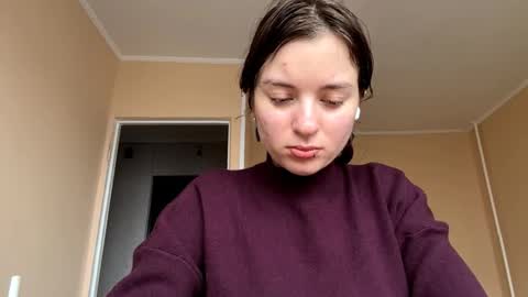 Snapshot of daniellevaulet chatting on 11.10.25 Mia online show from 11.10.25