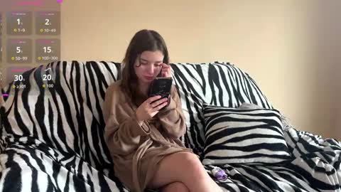 Snapshot of daniellevaulet chatting on 11.21.25 Mia online show from 11.21.25