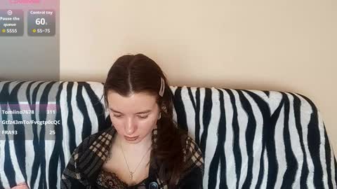 Mia online show from 02.10.26