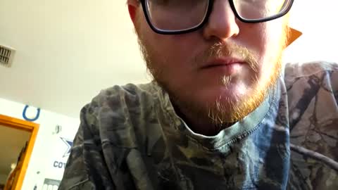 Snapshot of danielp_mod_cb chatting on 11.04.25 Daniel y. online show from 11.04.25