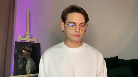 Snapshot of danieltuckerr chatting on 10.17.25 danieltuckerr online show from 10.17.25