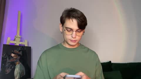 Snapshot of danieltuckerr chatting on 10.27.25 danieltuckerr online show from 10.27.25