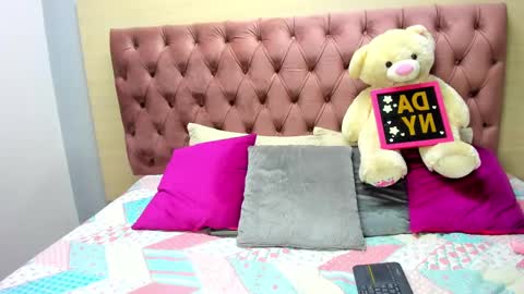 DaniiBelluci  online show from 02.17.25