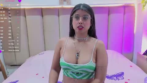 Snapshot of daniilove_ chatting on 06.21.26 Danni online show from 06.21.26