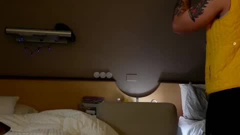 Snapshot of dankfuckcouple chatting on 12.10.24 dankfuckcouple online show from 12.10.24