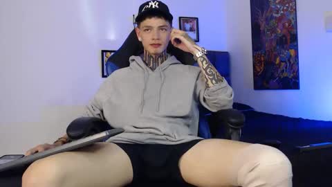 Snapshot of dann_brown chatting on 05.29.26 Dann Brown online show from 05.29.26