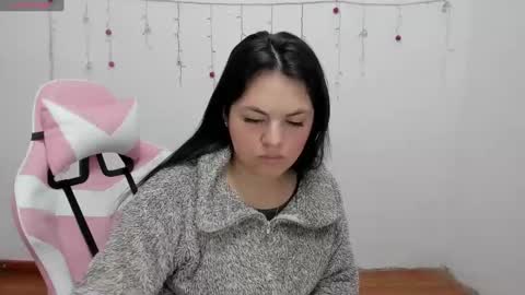 Snapshot of danna_1111 chatting on 12.08.24 danna online show from 12.08.24