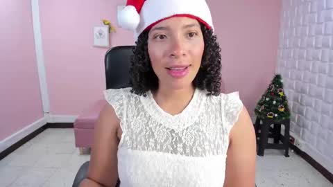 Snapshot of danna_berry chatting on 12.24.24 DannaBerry online show from 12.24.24