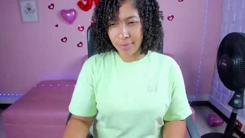 Snapshot of danna_berry chatting on 02.21.25 DannaBerry online show from 02.21.25