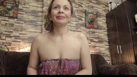 natalia online show from 12.19.24