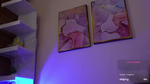 Danna Lovs online show from 03.12.25