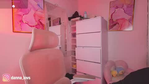 Danna Lovs online show from 11.06.25