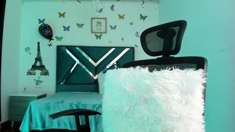 Snapshot of danna_martinezz chatting on 02.10.25 Danna martinezz online show from 02.10.25