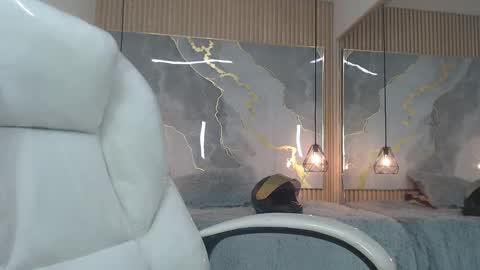 danna online show from 10.20.25