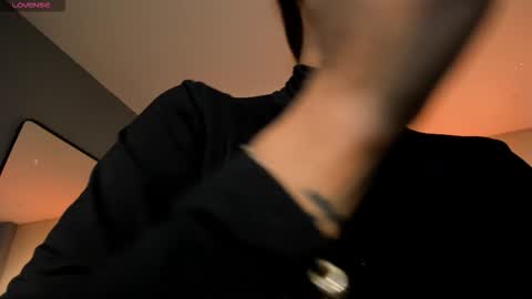 Danna Cruz  online show from 01.16.26