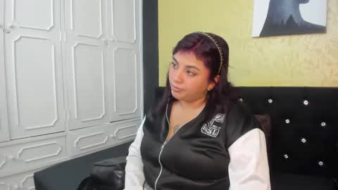 Danna Garza online show from 03.08.25