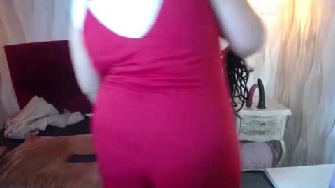 Danna Garza online show from 11.23.25