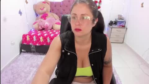 Snapshot of dannajeins chatting on 06.16.26 Danna Sofia jeins online show from 06.16.26
