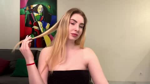 dannamissss online show from 01.20.25