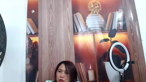 dannamomcerrat online show from 10.24.25