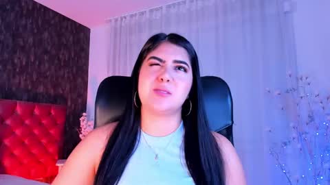 Snapshot of dannastaar chatting on 12.28.24 Danna online show from 12.28.24