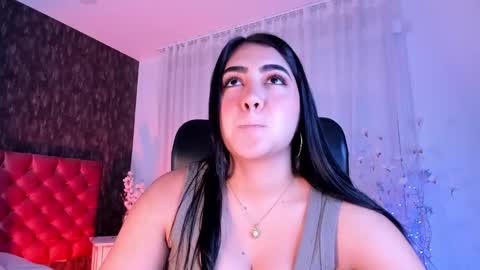 Snapshot of dannastaar chatting on 01.03.25 Danna online show from 01.03.25