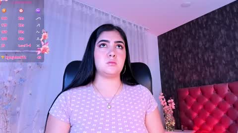 Snapshot of dannastaar chatting on 02.05.25 Danna online show from 02.05.25