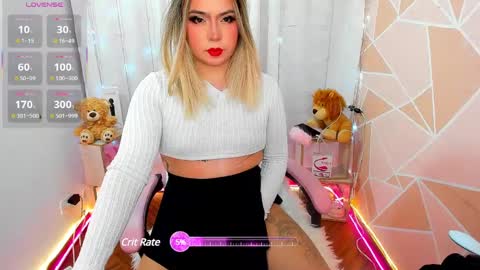 Snapshot of dannia_13 chatting on 02.24.25 dannia_13 online show from 02.24.25