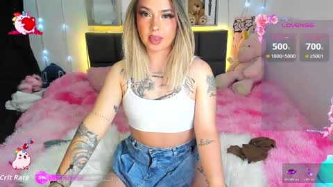 dannia_13 online show from 12.22.25