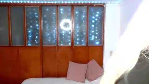 Snapshot of dannihotboy02 chatting on 02.26.26 danni online show from 02.26.26