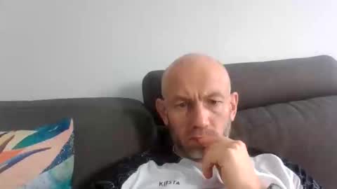 Snapshot of danny81boy chatting on 09.19.25 danny81boy online show from 09.19.25