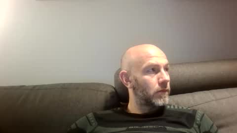 Snapshot of danny81boy chatting on 10.18.25 danny81boy online show from 10.18.25