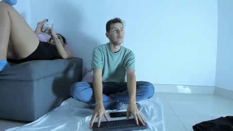 danny_and_lara online show from 10.18.25