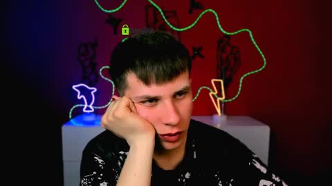 danny_dark1 online show from 04.14.26