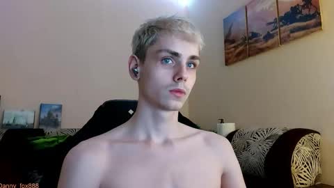 Snapshot of danny_fox888 chatting on 10.27.25 Daniel online show from 10.27.25