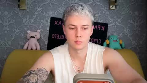 Snapshot of danny_love01 chatting on 07.06.26 danny online show from 07.06.26